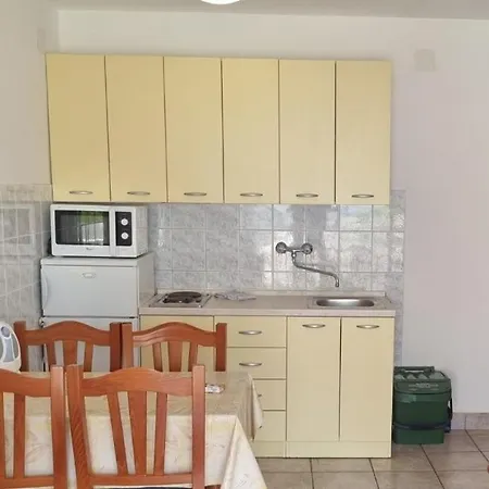 With Parking Space - Krk - 24812 Apartment Punat
